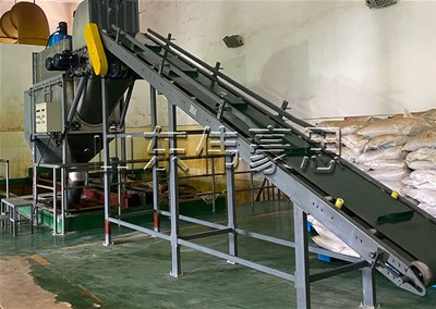 袋裝瀝青自動(dòng)破包機(jī)有哪些技術(shù)特性？