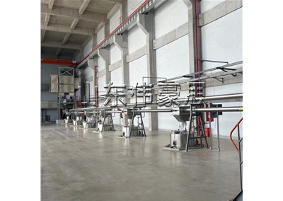 氫氧化鋁噸袋破袋機(jī)可以搭配哪些設(shè)備？